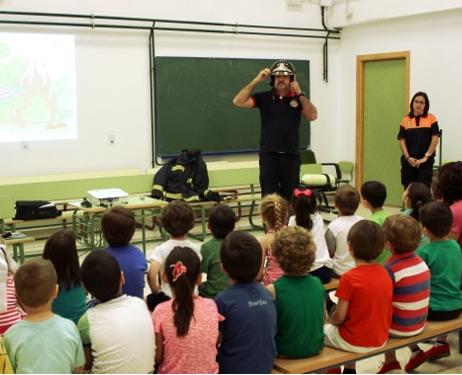 Imagen de Los niños y niñas de La Carlota (Córdoba) aprenden a actuar en caso de emergencia