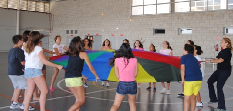 Imagen de Jornada festiva y actividades deportivas para clausurar el año de trabajo del Consejo de la Infancia de Alcalá de Guadaíra (Sevilla)