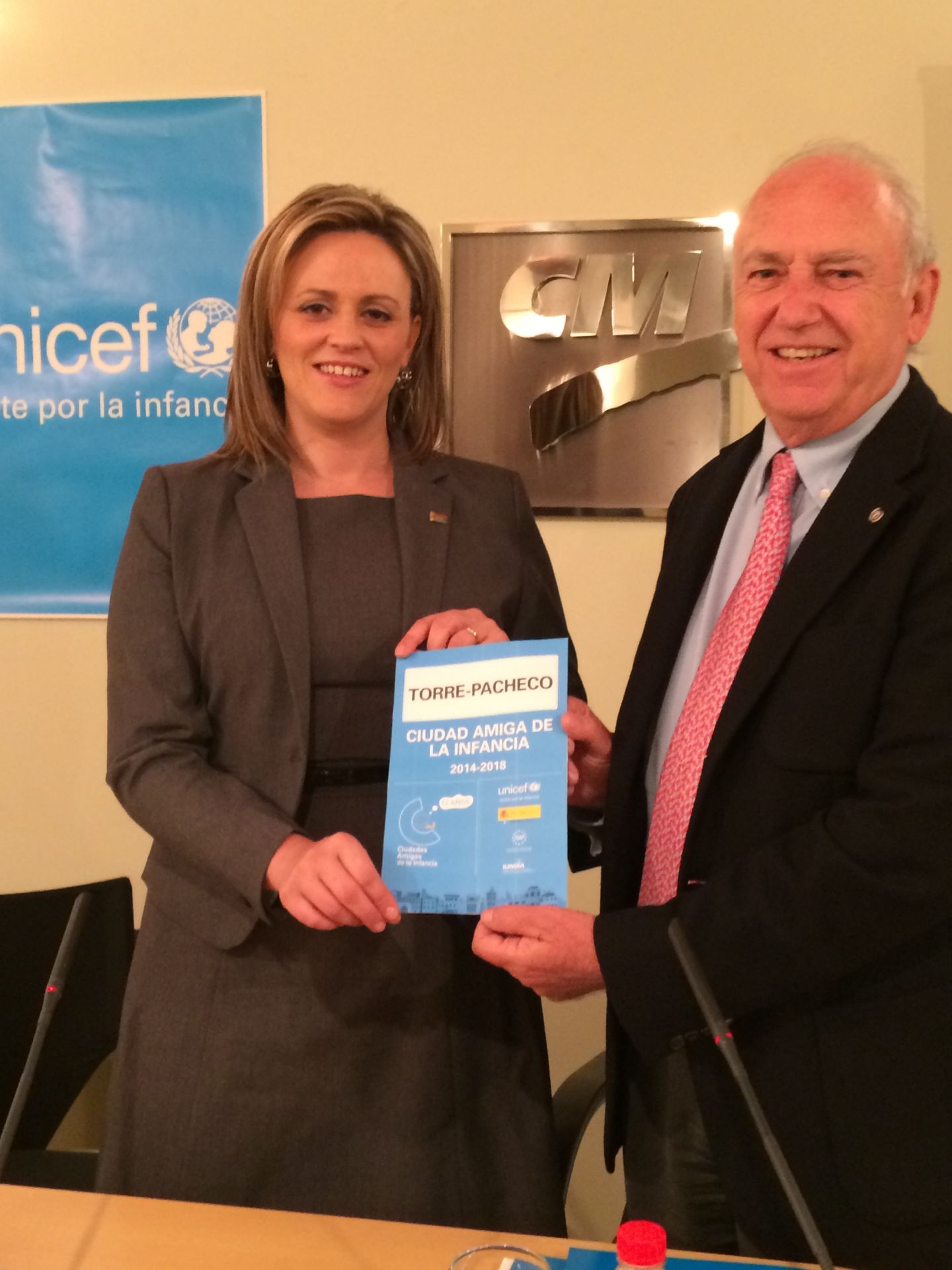 Imagen de Torre-Pacheco (Murcia) y UNICEF firman un acuerdo de colaboración