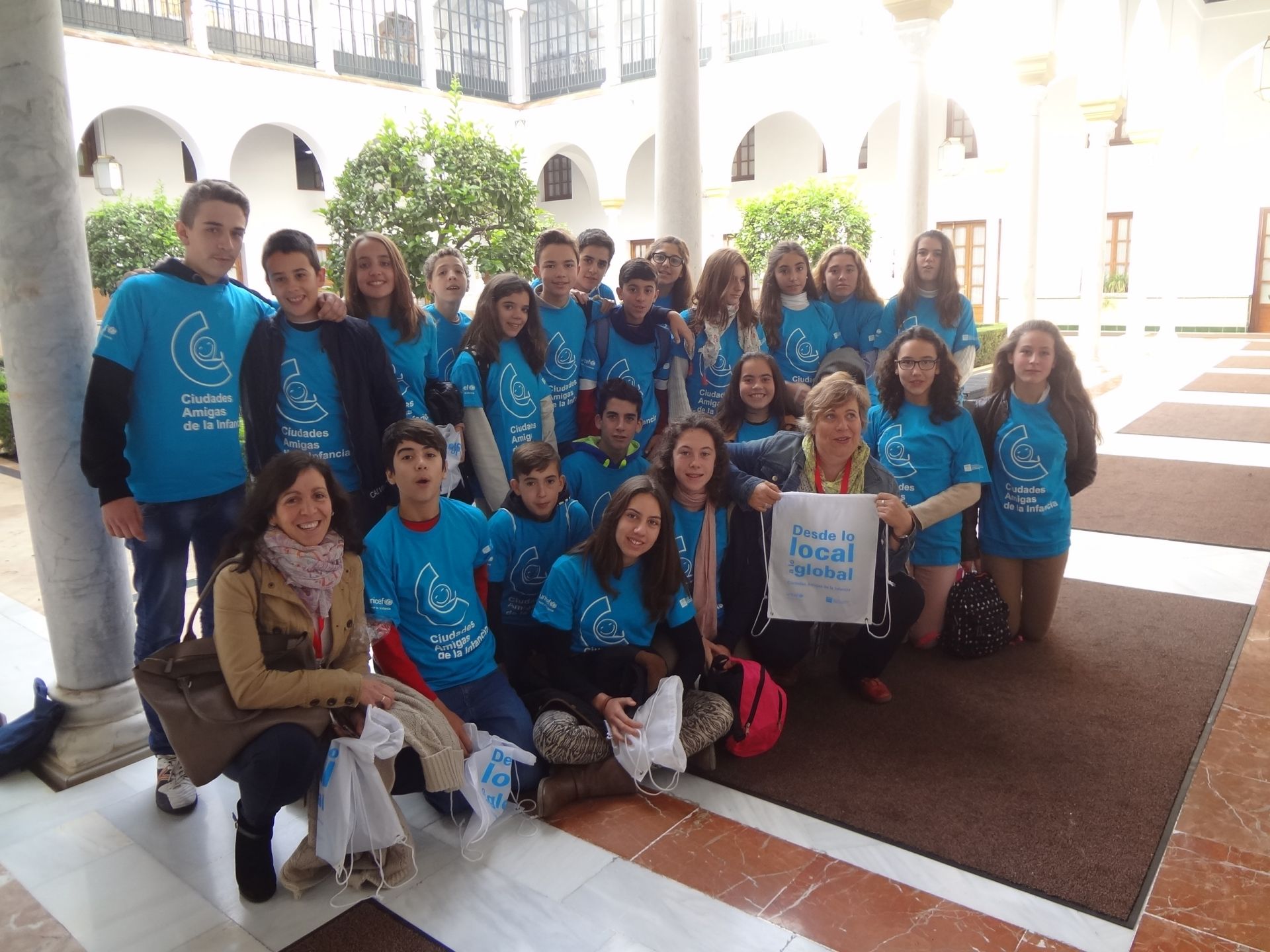 Imagen de Técnicos de UNICEF se reúnen con el alcalde de Cazalla de la Sierra (Sevilla) para poner en marcha el Programa ‘Ciudades Amigas de la Infancia’