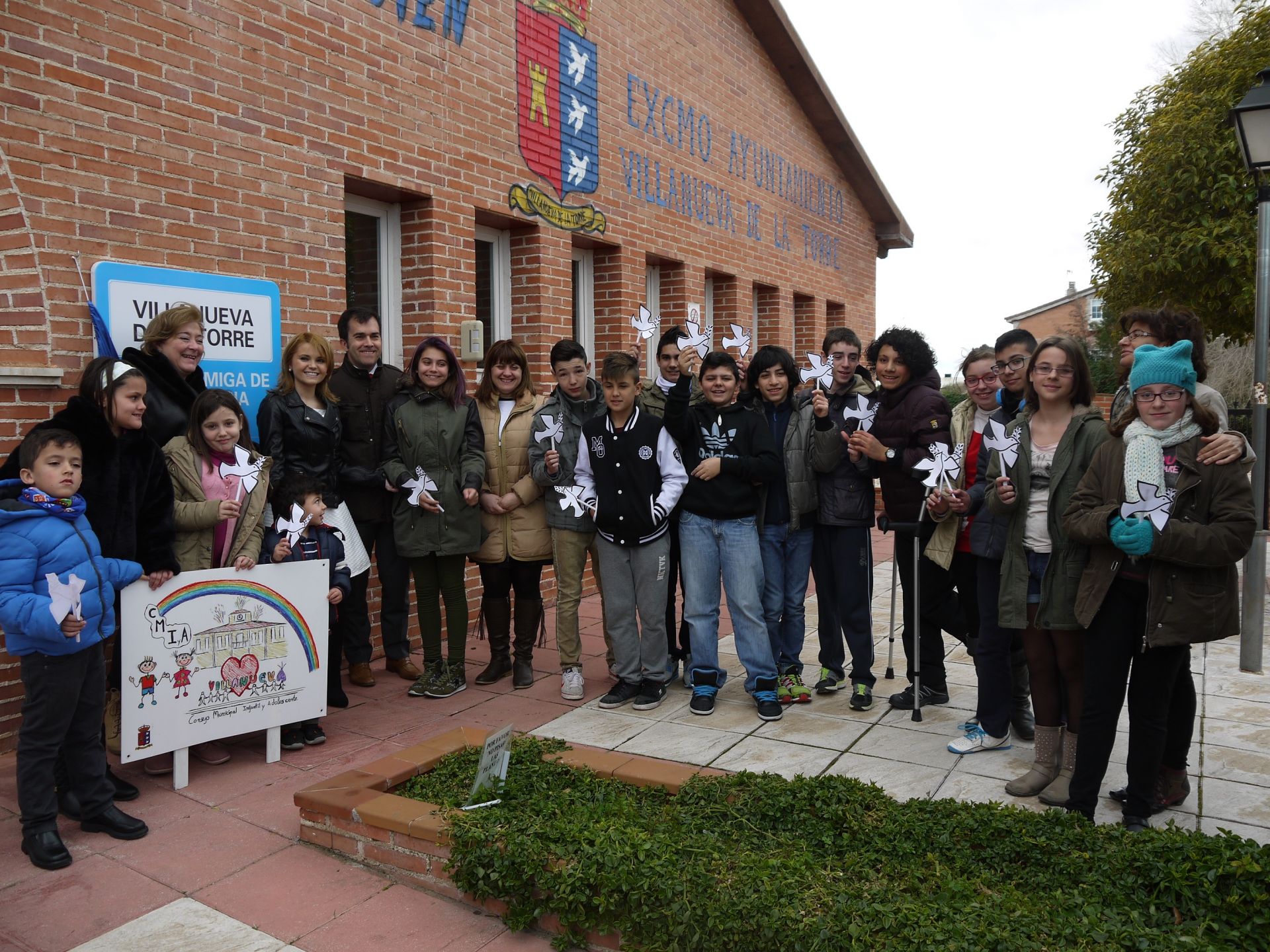 Imagen de Villanueva de la Torre (Guadalajara) inaugura su placa de ‘Ciudad Amiga de la Infancia’