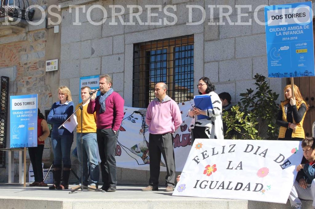 Imagen de Dos Torres celebra el ‘Día de la Mujer’ (8 de marzo) con la lectura de una moción propuesta por UNICEF