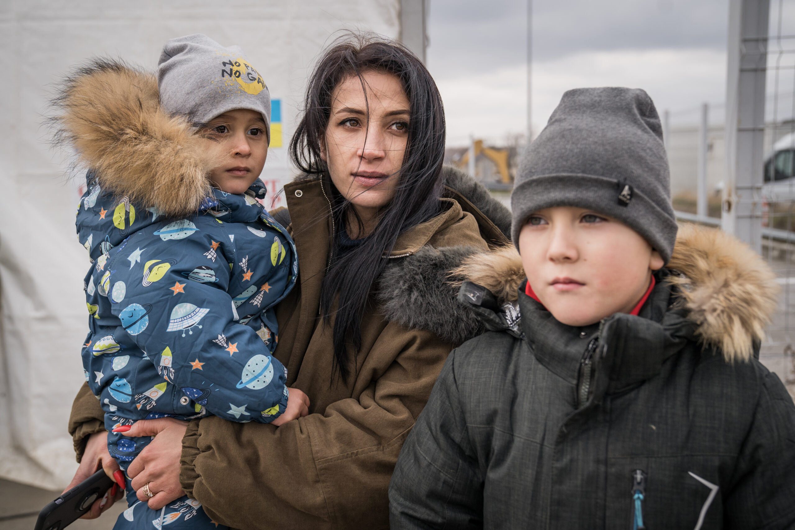 “We have nowhere to go, but there are some friends who also came to Romania, and we want to find each other and to be closer”, says Olga, who fled Ukraine with her two children – Timor, who is almost 3 years old, and Vladimir, who is 7 years old.

Créditos: Ioana Moldovan / UNICEF Rumanía
